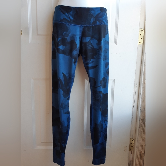 Mid Rise Leggings - Picture 2 of 16